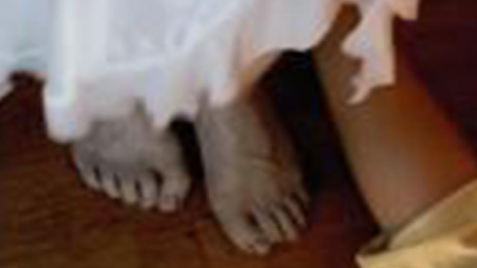 Apartment G creepy feet
