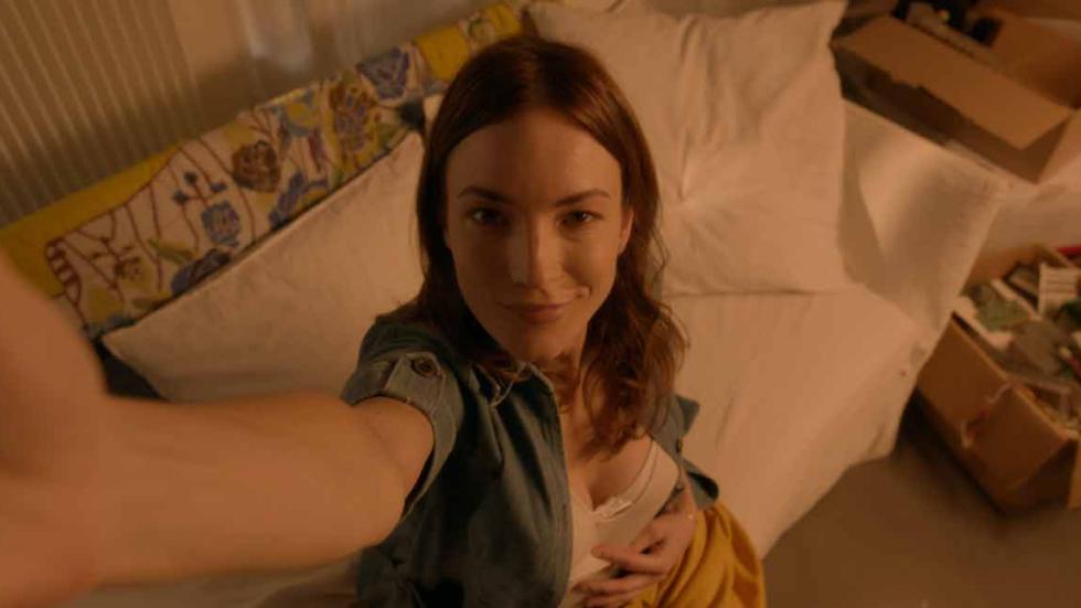 Babykeeper film still young woman selfie time