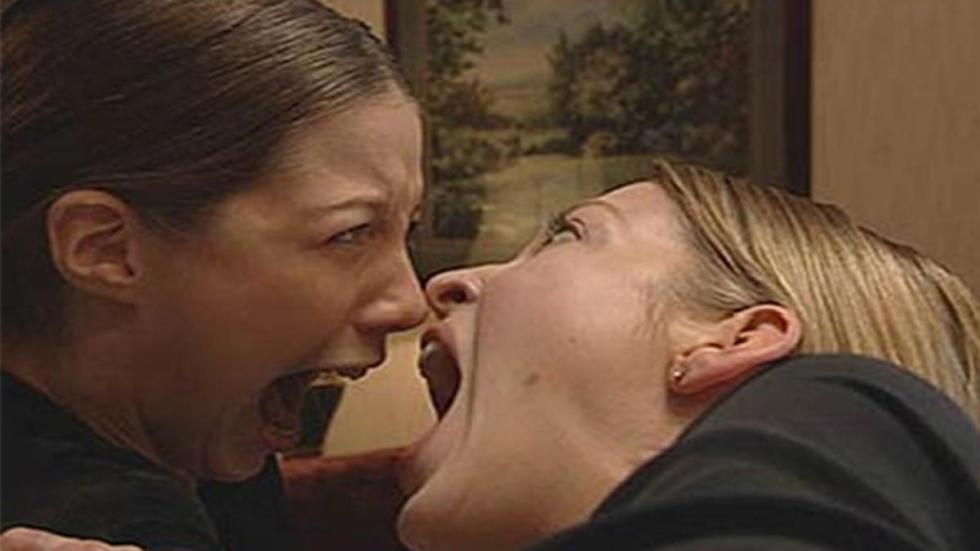 Karma two sisters scream at each other