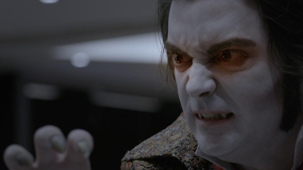 SANG PAPIER film still vampire getting mad