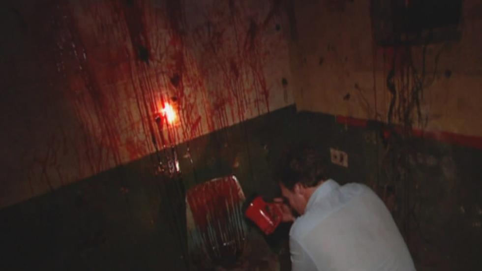 The Tunnel man in a bloody room